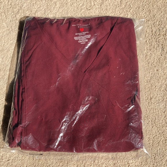 Offer $18 Scrubs set New York Laundry + Medics top and pant Maroon scrubs L - Picture 1 of 12